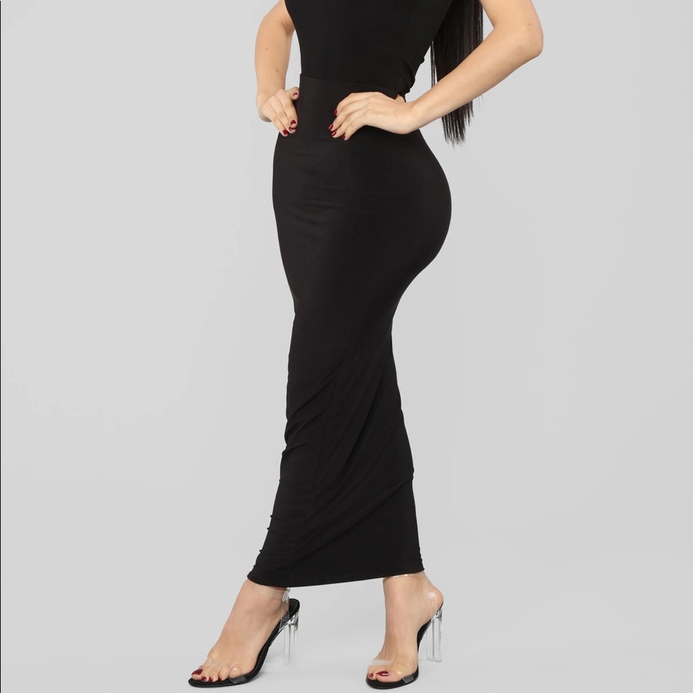 Fashion nova tight maxi skirt